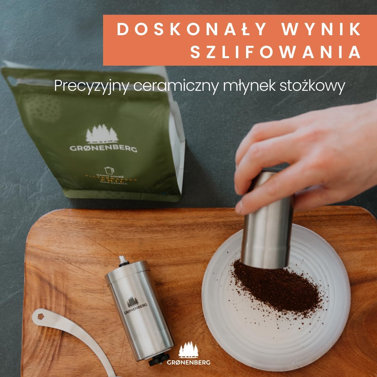 Przenośny ręczny ceramiczny młynek do kawy ze stali nierdzewnej. Regulowane stożkowe żarna. Wytrzymały, łatwy w czyszczeniu i użytkowaniu. Na biwak, do domu, w podróży.